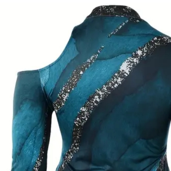 Asymmetrical Cut Out Shoulder Blouse in Beautiful Aqua Blues 💙 - Picture 4 of 5